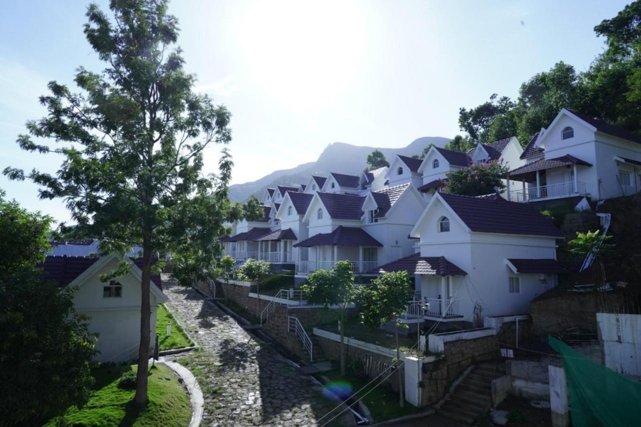 Mirth Hotels And Resorts Kanthalloor Exterior foto